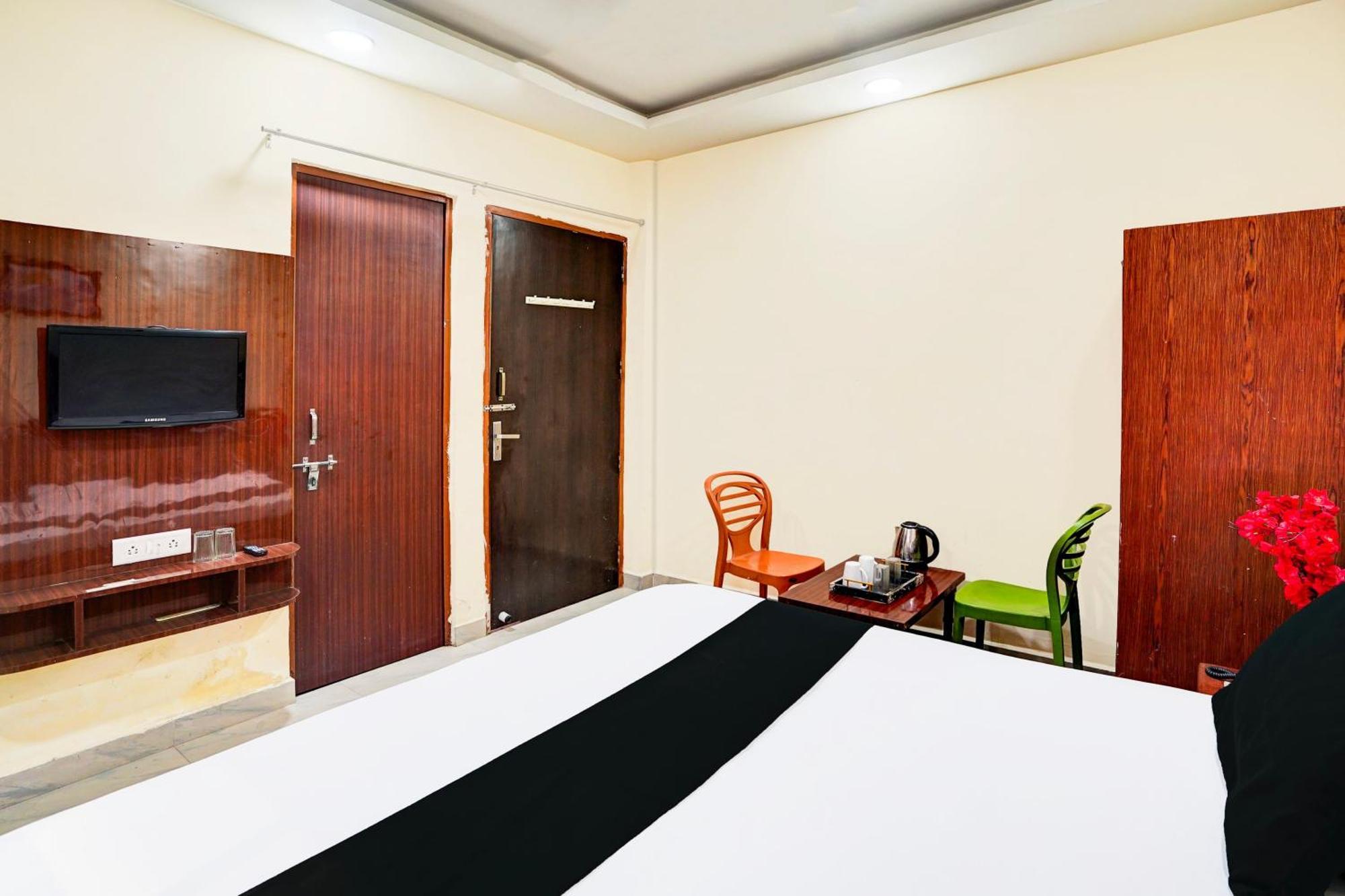 Hotel O Nova Resorts & Luxury Farm Raebareli Εξωτερικό φωτογραφία
