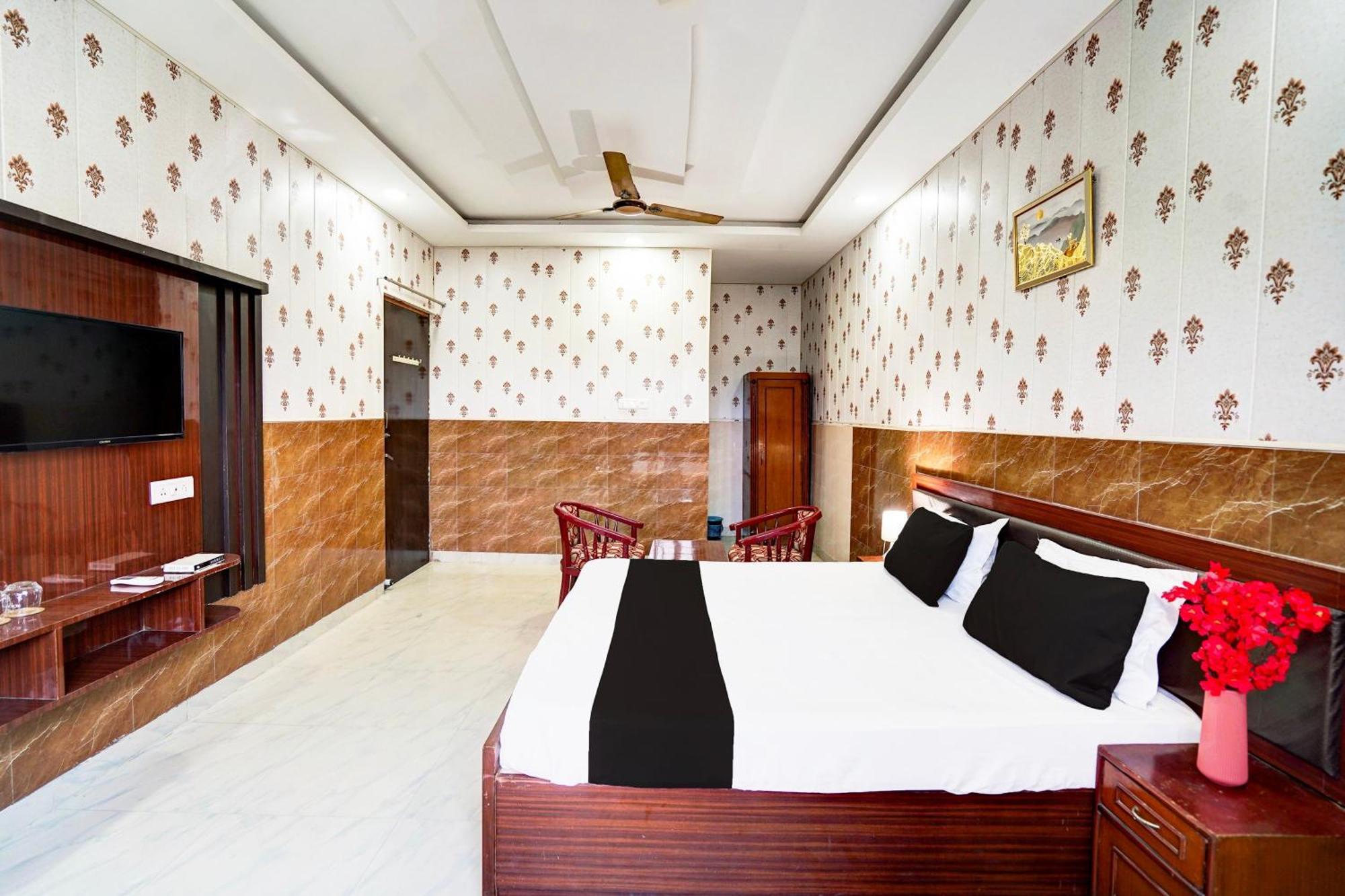 Hotel O Nova Resorts & Luxury Farm Raebareli Εξωτερικό φωτογραφία
